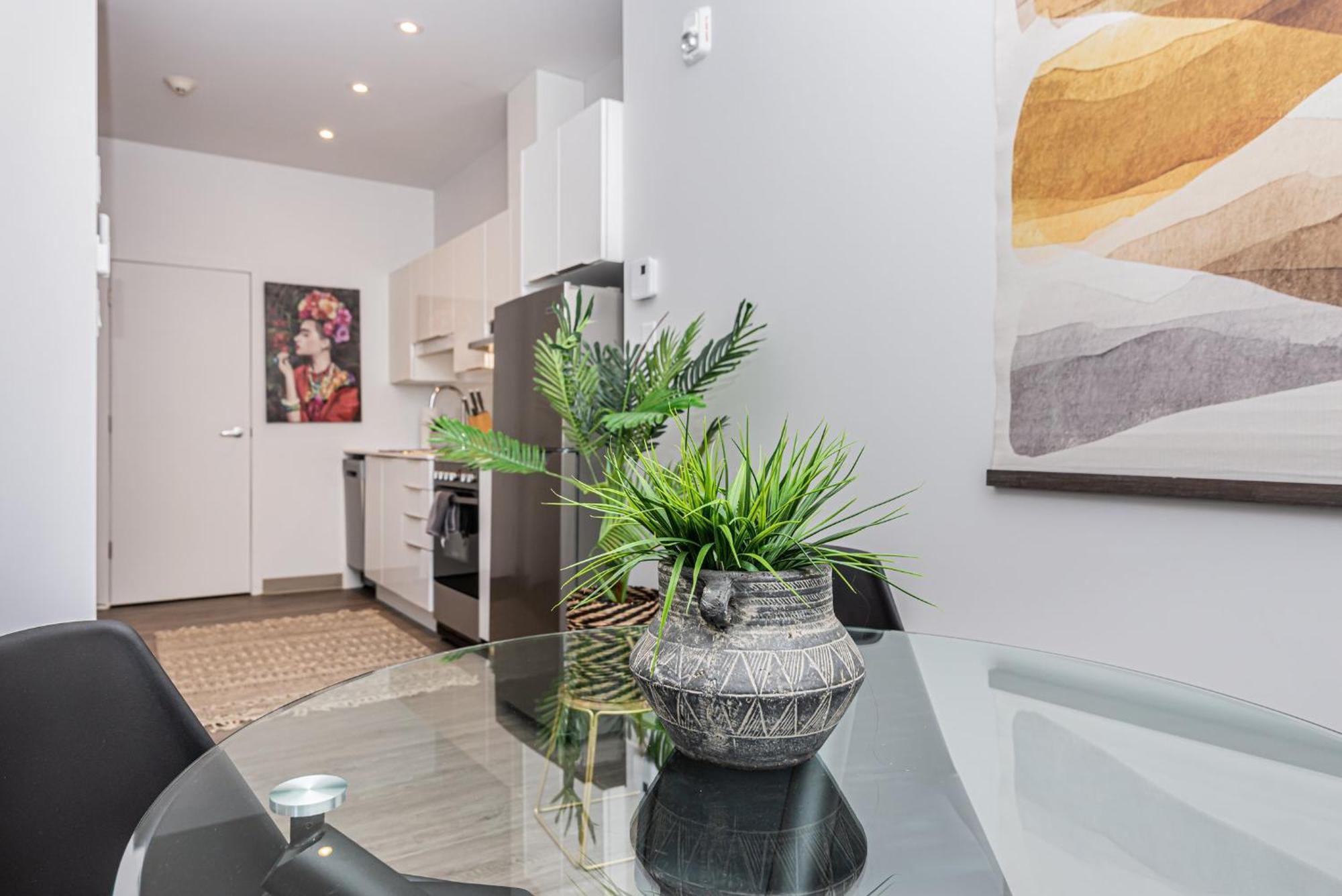Wonderful New Studio Close To Mount Royal By Den Stays Montréal Quarto foto